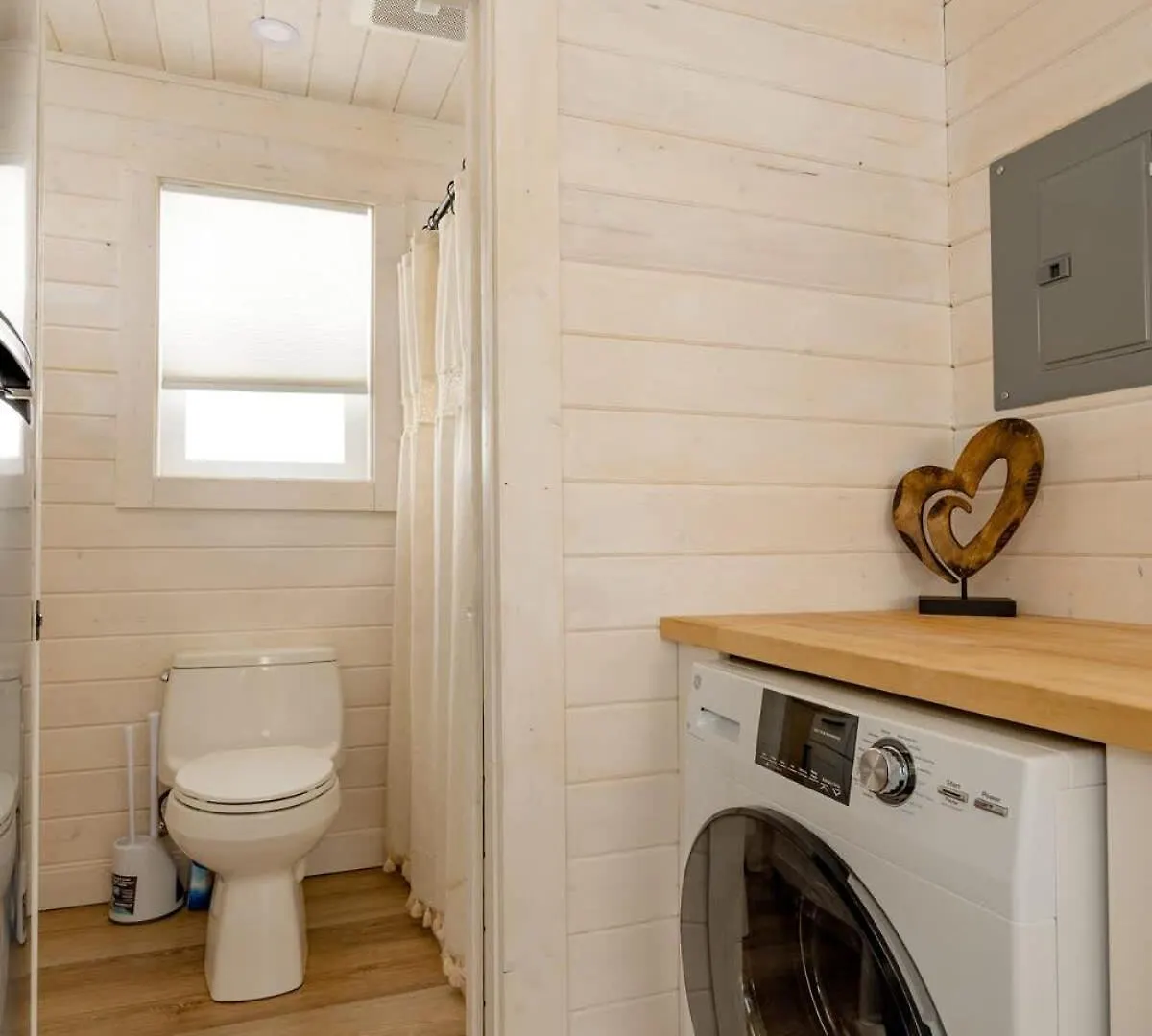 Apartment Stay Portland - The Tiny Oasis Steps To Local Coffee & Restaurants